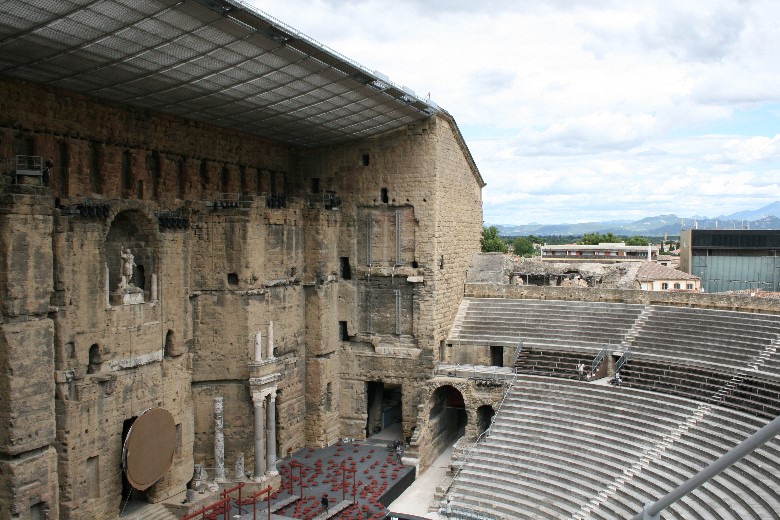 ../Images/20070626_010_orange_amphitheater.jpg